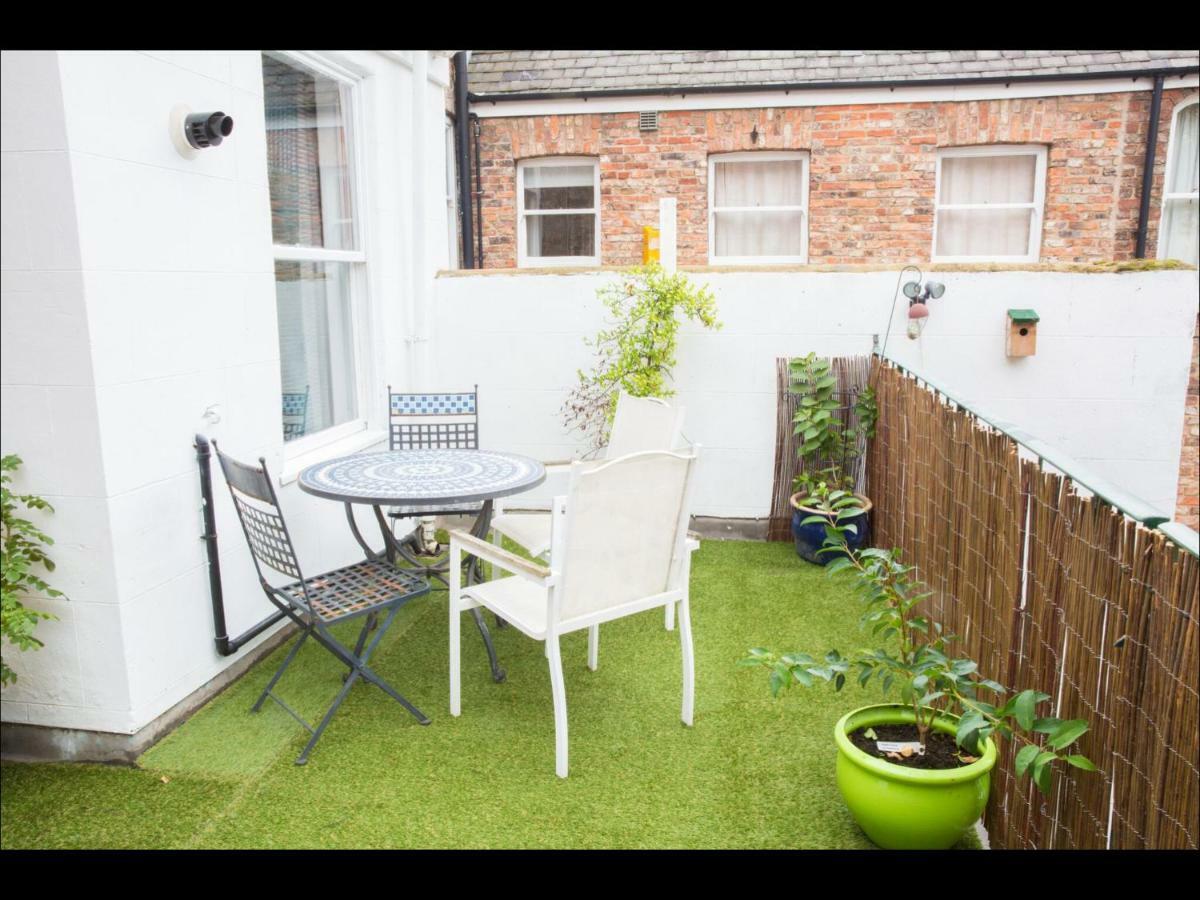 Gillygate Holiday Apartment York Exterior photo